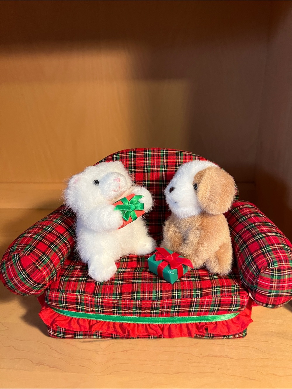 Vintage 90s Pets Holiday Red Plaid